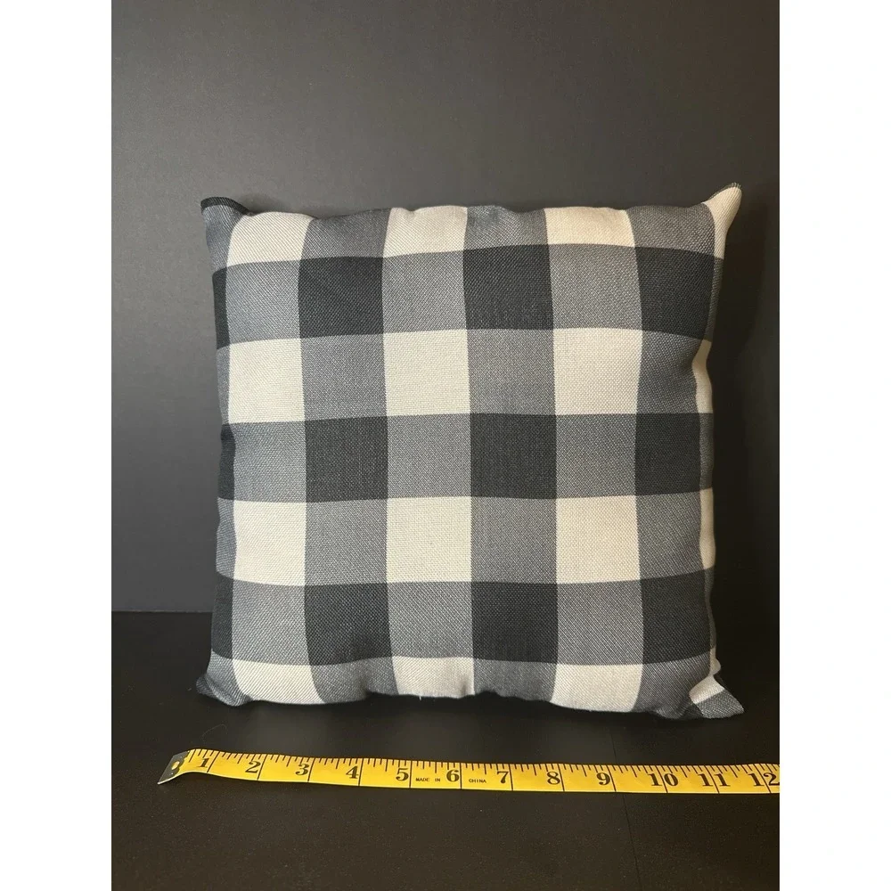 Farmhouse Pumpkin Patch Throw Pillow 12